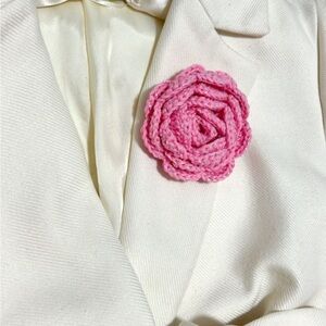 Pink rosé brooch pin 🎀hand made